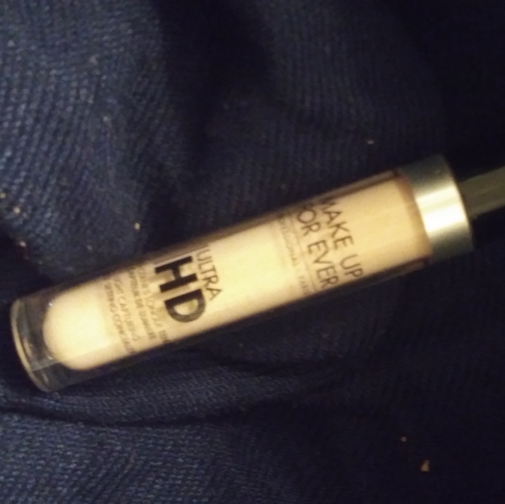 Makeup forever HD concealer (20- Fair)